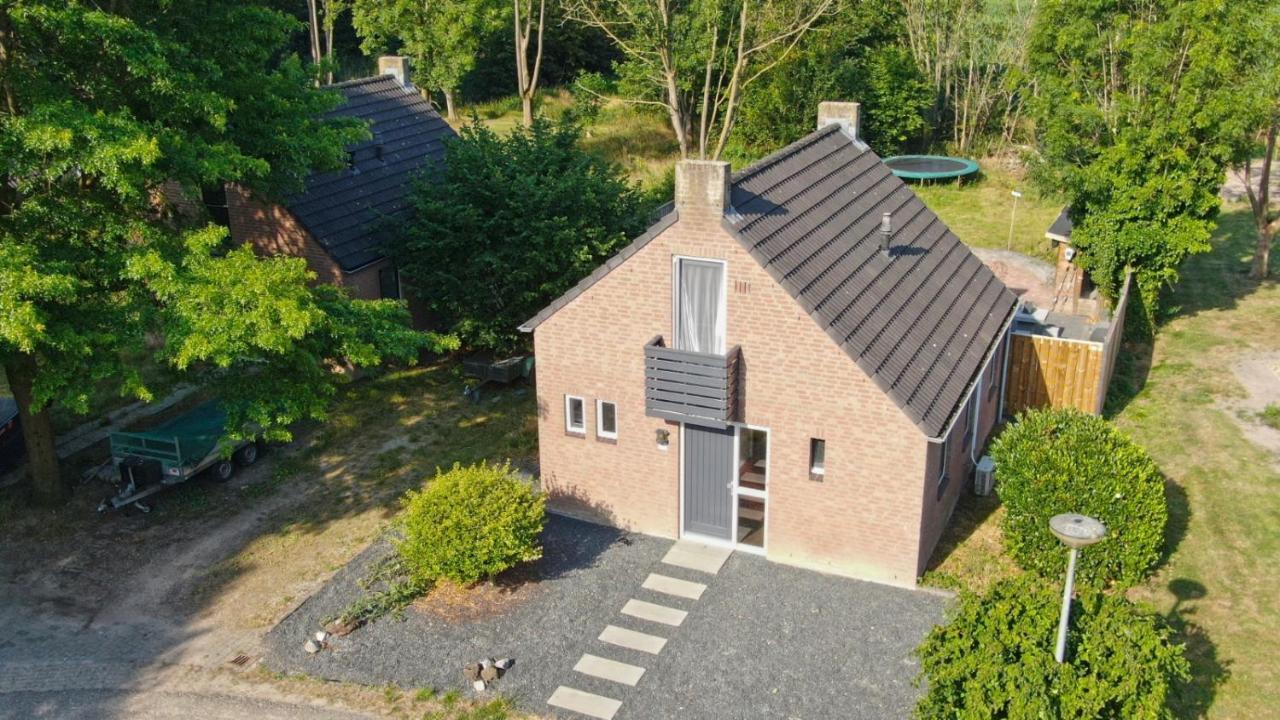 EwijkRecreatiewoning Maas En Waal 191别墅 外观 照片